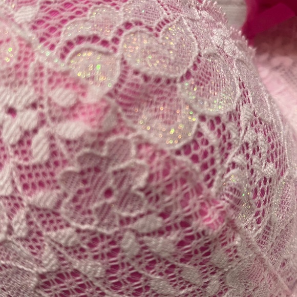 2 Victoria’s Secret bras size 32DDD like new!!! - Picture 4 of 6